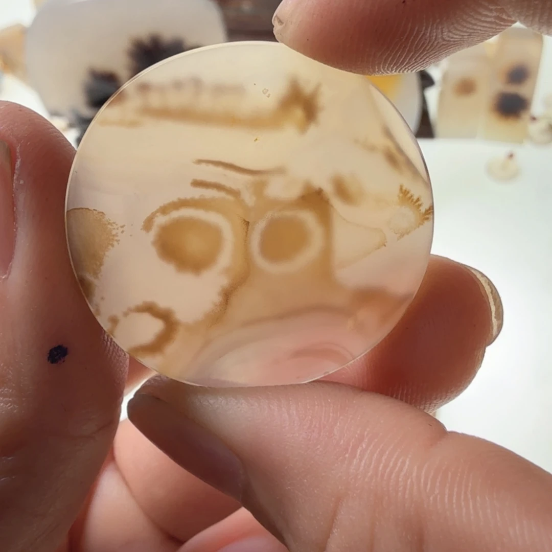 玛瑙/玉髓未镶嵌珠宝半成品