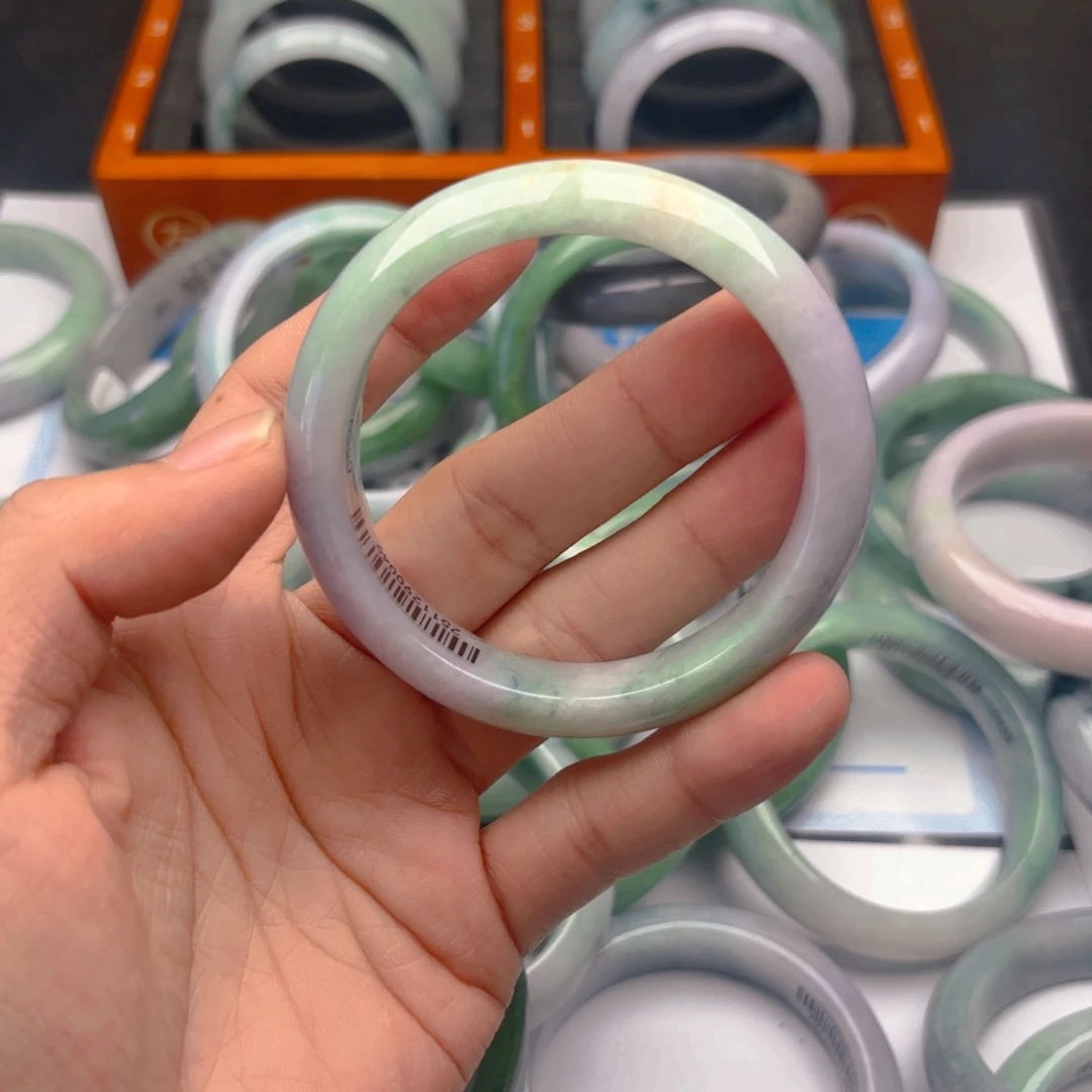 翡翠未镶嵌手镯5657x3. 13