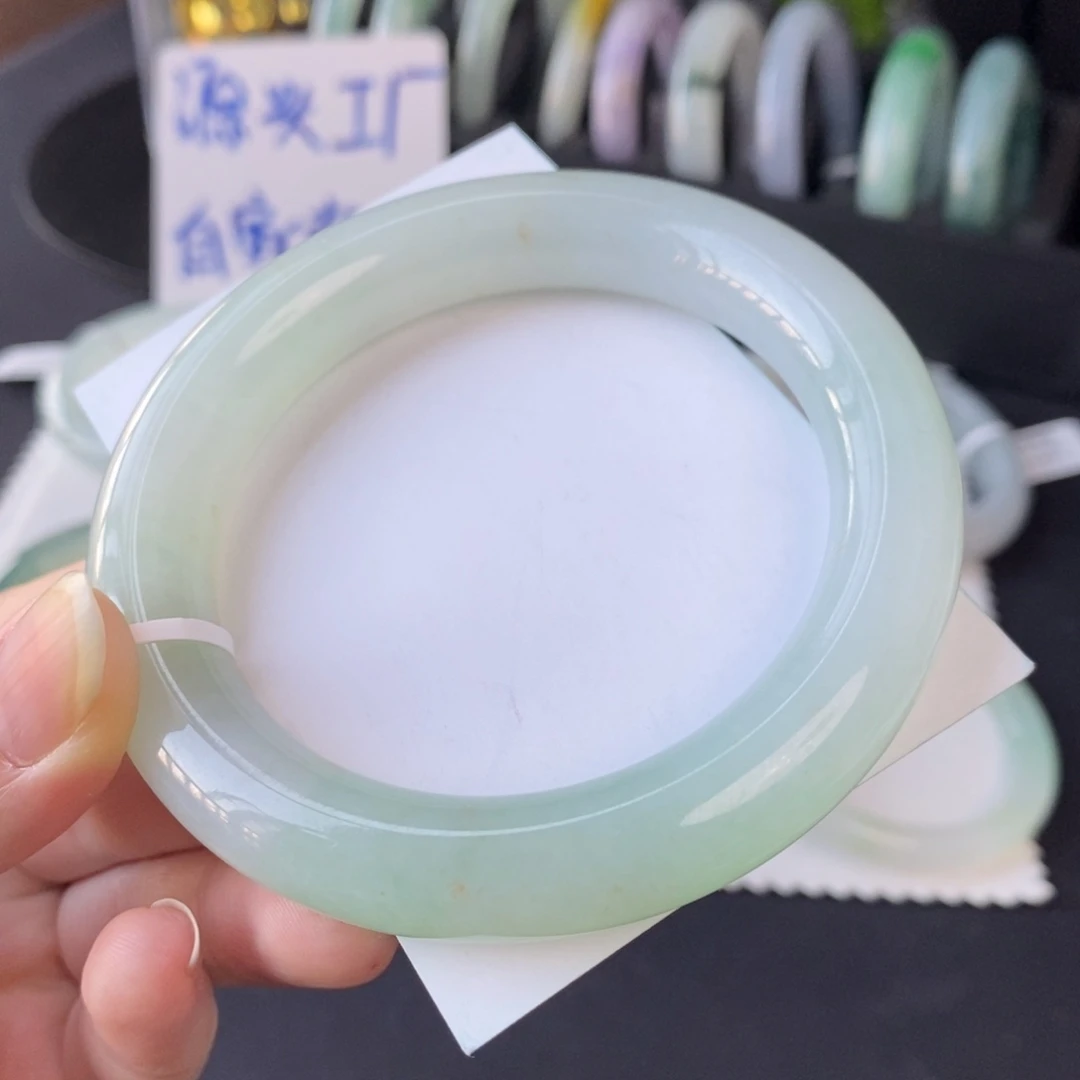 翡翠未镶嵌手镯晴绿胖圆59