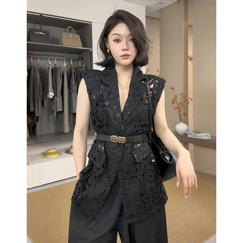 法式领钩花镂空小飞袖马甲背心女夏天外搭别致小衫复古气质上衣