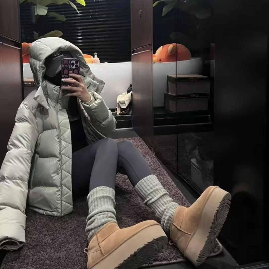 【五格】羽绒服  一摸~一样