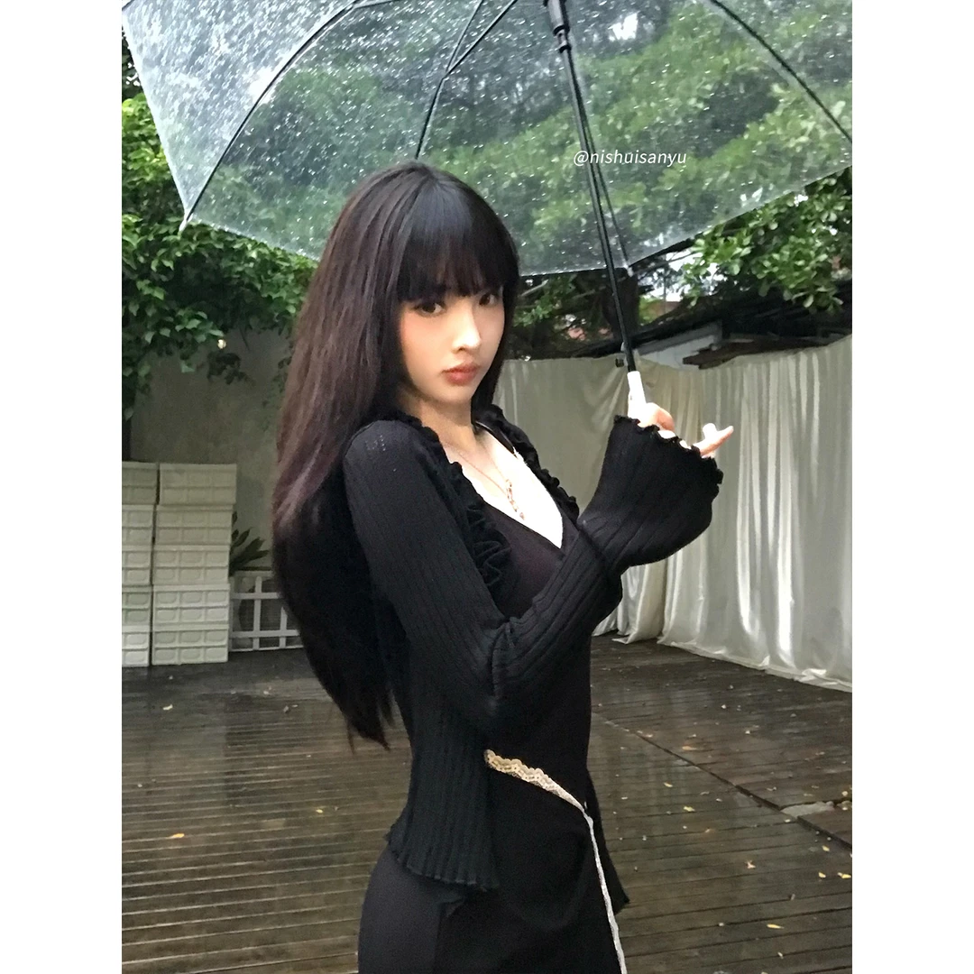溺水三鱼 小众设计立体木耳边喇叭袖百搭修身上衣针织开衫