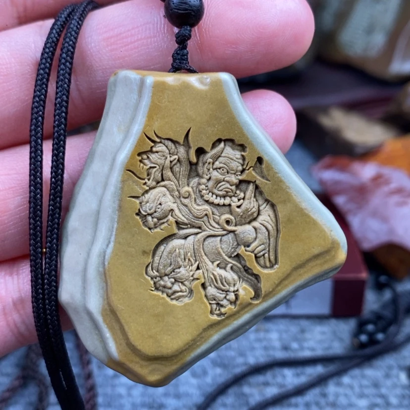 【闪购商品】原石雕刻手把件