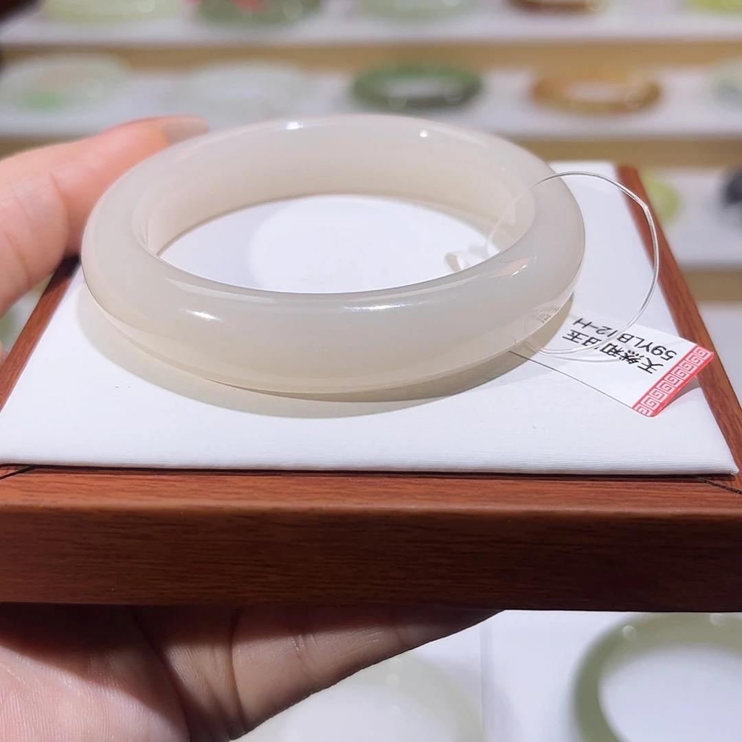 和田玉未镶嵌手镯冰藕粉