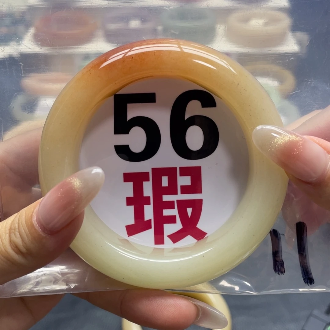 未镶嵌手镯石英岩玉