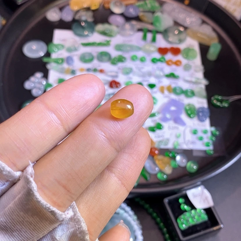 【闪购商品】翡翠挂件未镶嵌珠