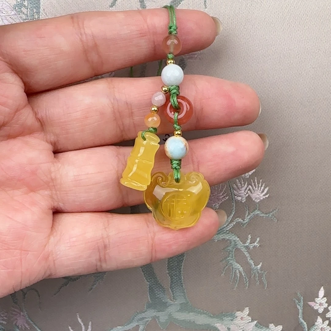 蜜蜡吊坠(赠链)未镶嵌