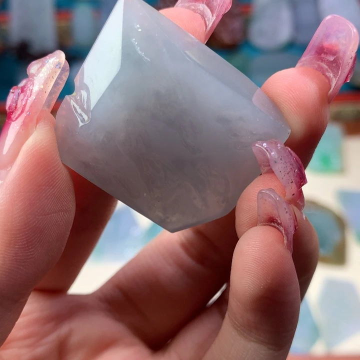 颈饰未镶嵌翡翠好