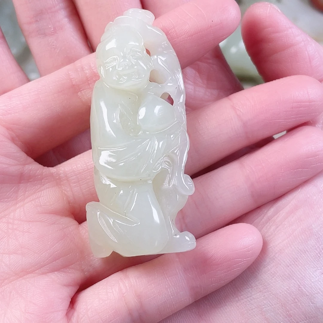 先***生颈饰未镶嵌和田玉