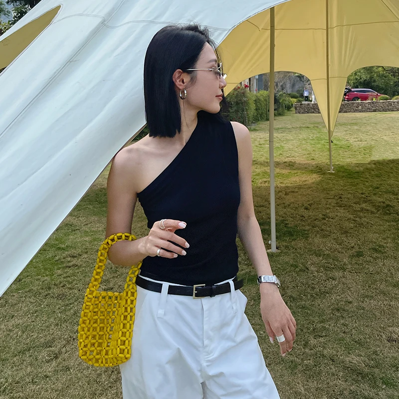 purityyh小众简约单肩斜肩时尚显瘦吊带背心女不规则露肩上衣