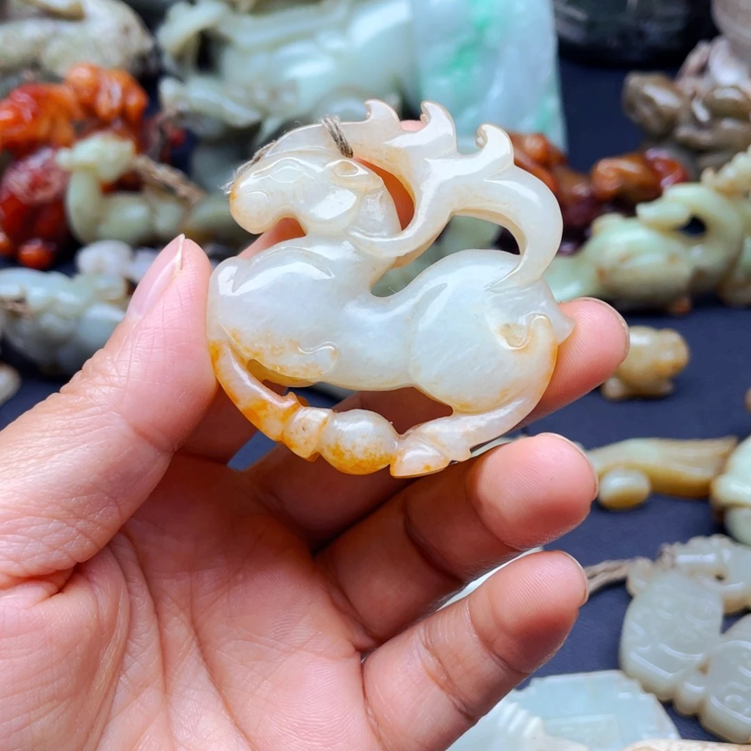 白玉菩提吊坠锦**程摆件