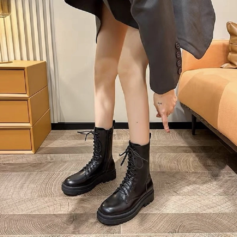 335-12马丁靴女2024新款秋冬英伦风机车靴子女中筒靴短靴女