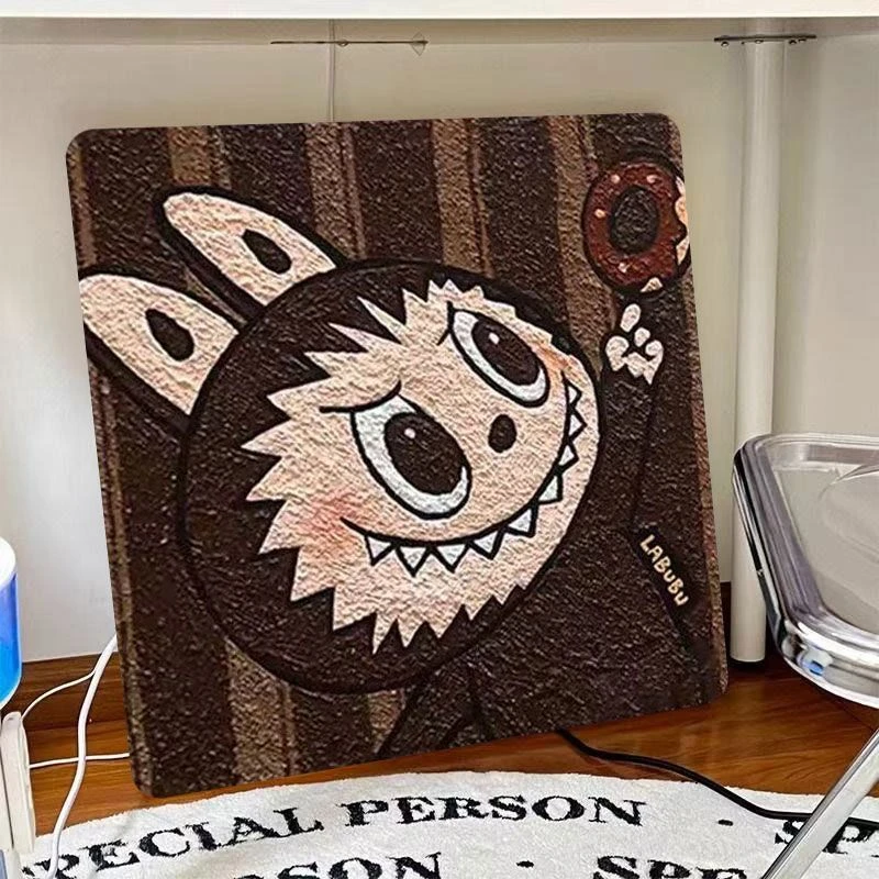 Labubu棕色甜甜圈小众治愈客厅玄关卧室艺术壁挂卡通儿童房装饰画