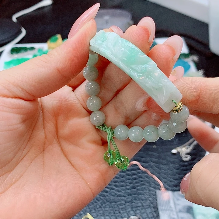 未镶嵌手链翡翠，