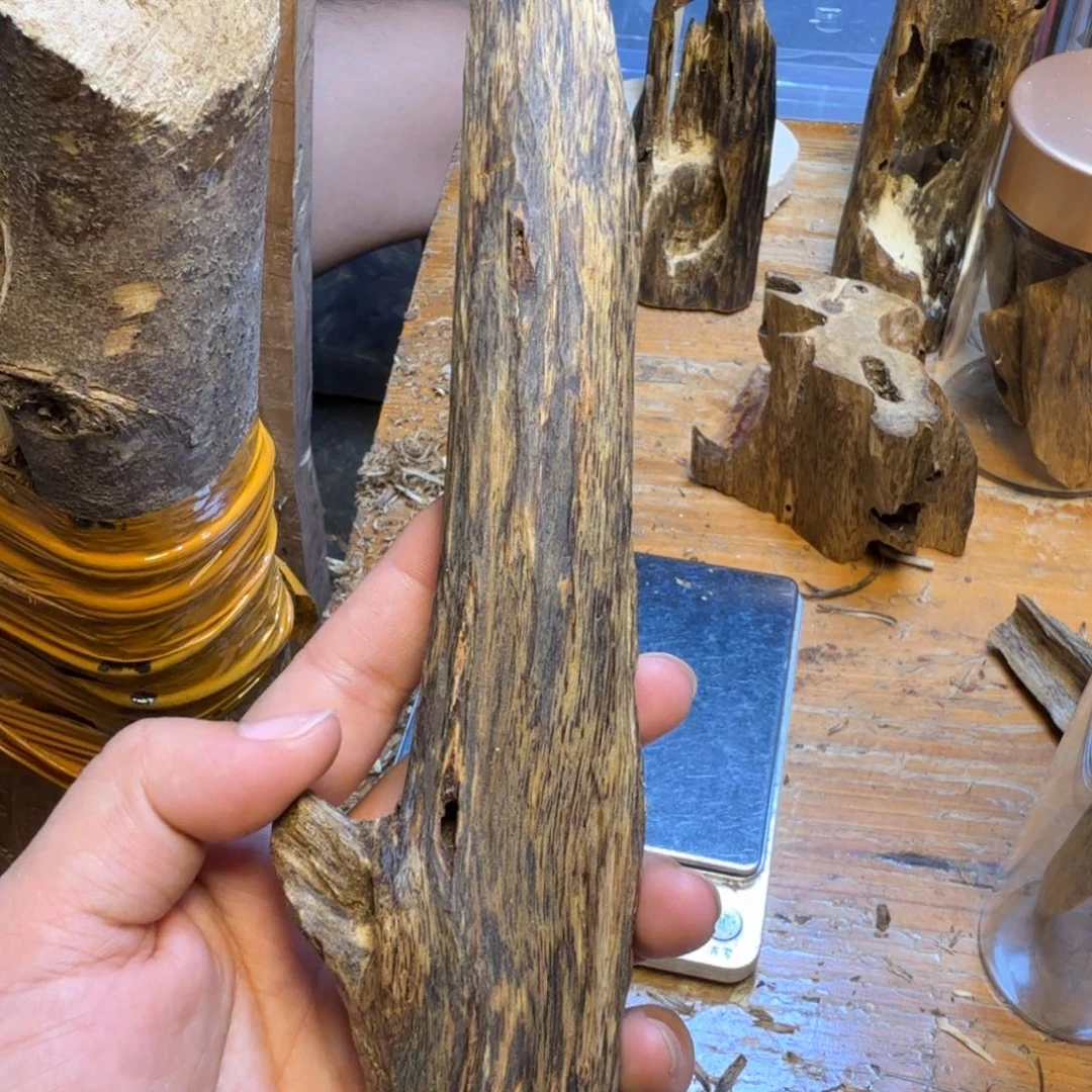 沉香块料沉香块料天然虫61克