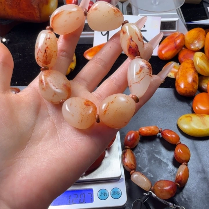 手***8和田玉未镶嵌挂件