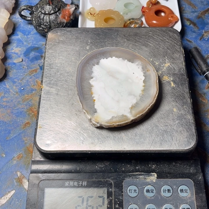 玛瑙/玉髓珠宝奇石未镶嵌灰**迹