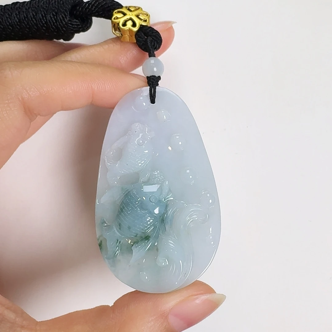 翡翠颈饰未镶嵌鱼牌