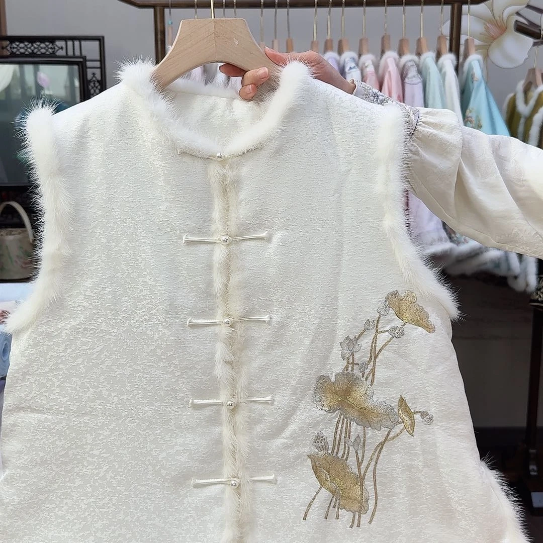 2号。 马甲胸围104。