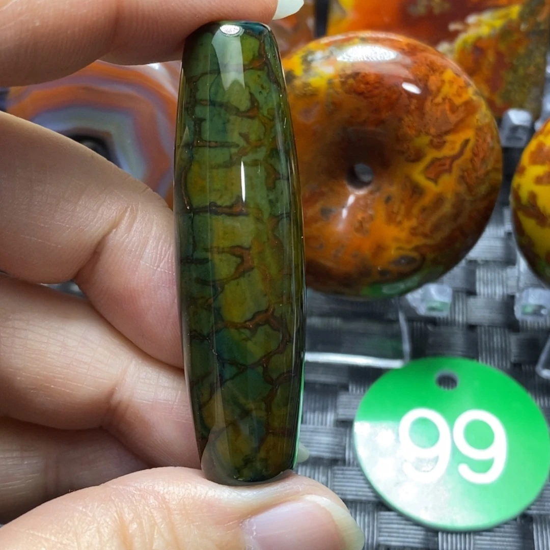 未镶嵌颈饰玛瑙/玉髓紫**来