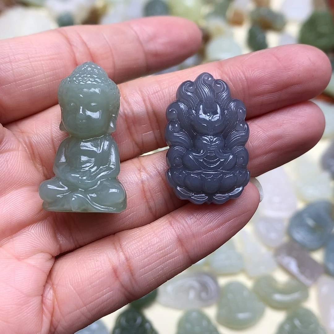 和田玉颈饰未镶嵌花****剪