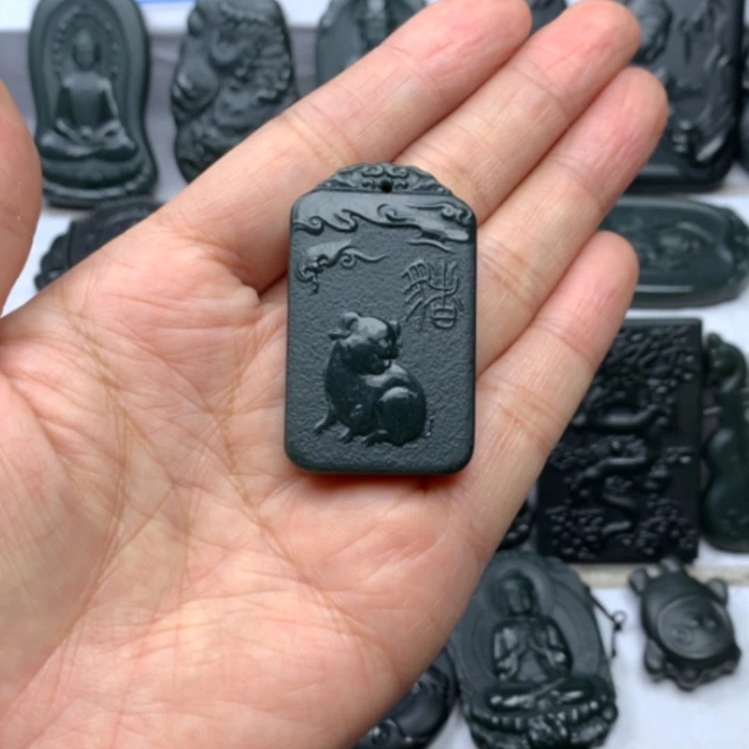 【闪购商品】颈饰未镶嵌和田玉双面雕刻