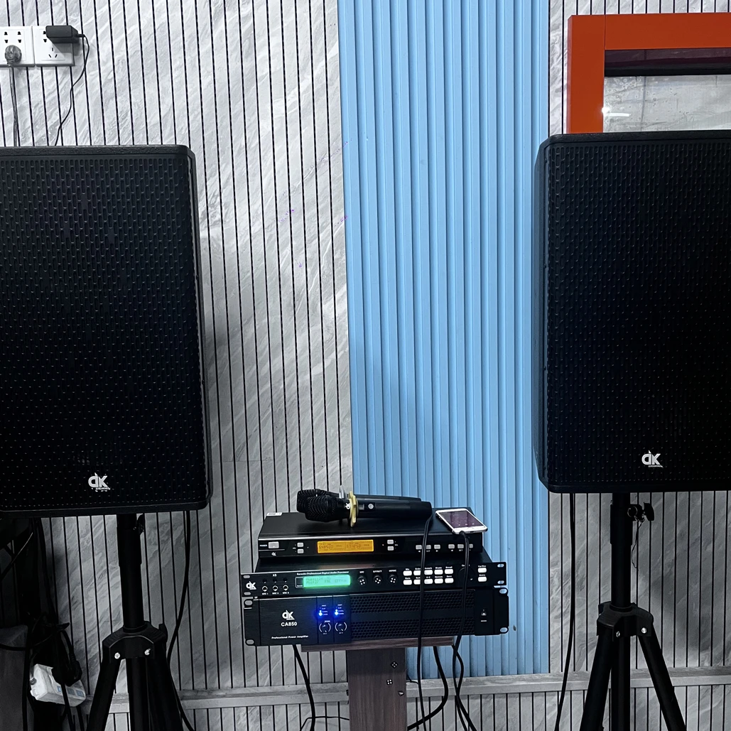 准新品  12寸英国DK专业音响设备➕唱无界点歌机7件套，包邮