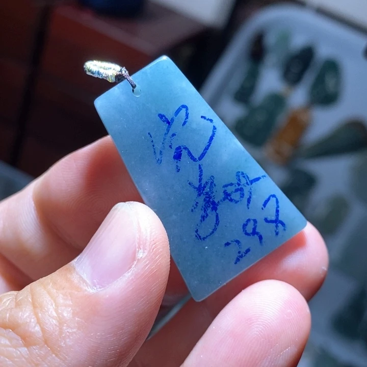 翡翠颈饰未镶嵌好