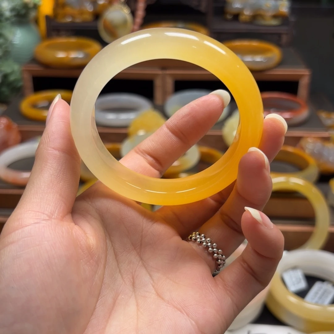 石英质玉（黄龙玉）未镶嵌手镯