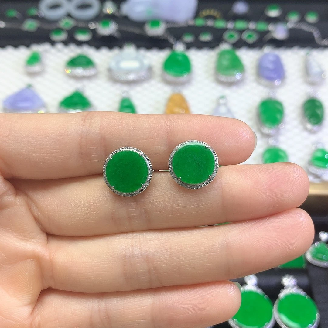 18K金镶嵌翡翠耳饰英*耳饰