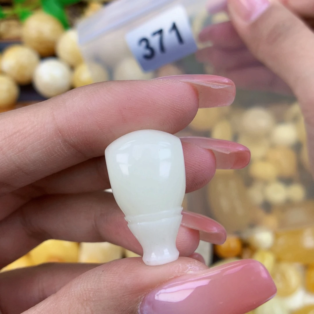 未镶嵌琥珀珠宝奇石14.1 粉