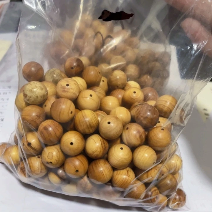 柏木（崖柏）用****2太行崖柏1.5的60颗一元的