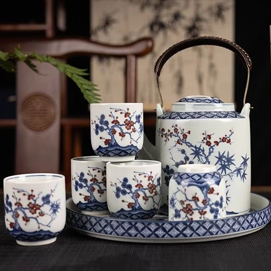 景德镇釉下彩枢府釉青花釉里红松竹梅茶具提梁壶套组套组（带礼盒）