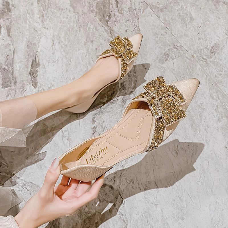 法式尖头浅口单鞋小众软底瓢鞋小香风百搭大码女鞋水钻婚鞋工作鞋