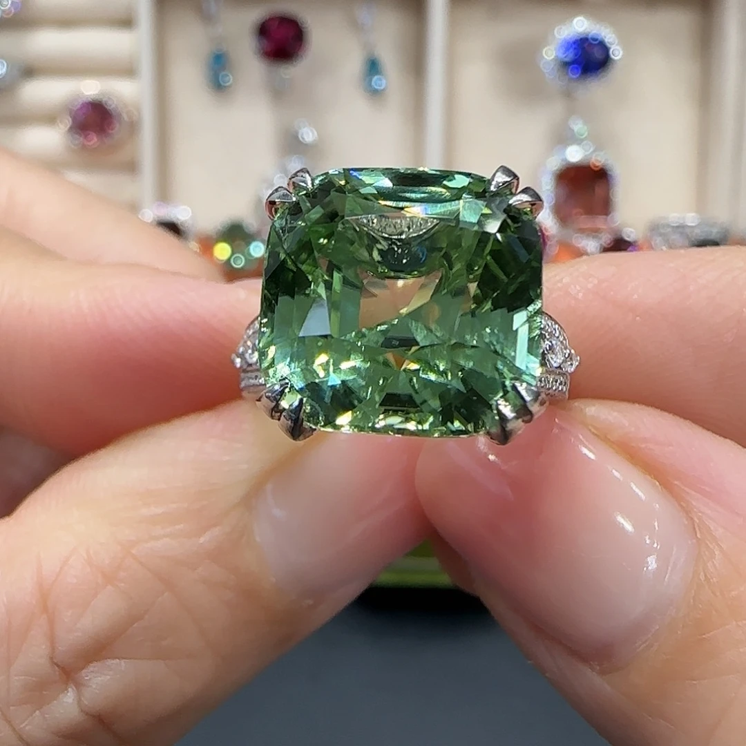 18K金镶嵌戒指碧玺12.09ct