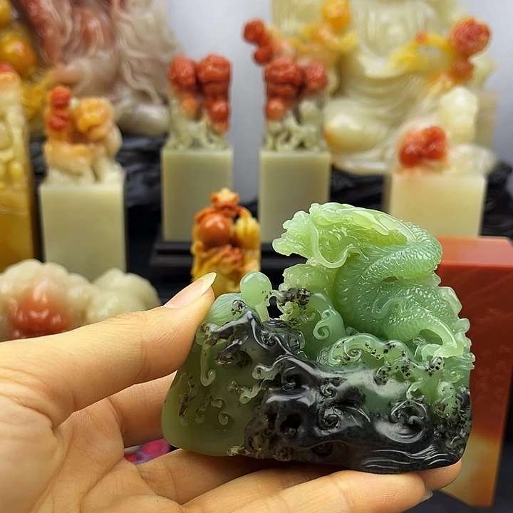 黑***龙寿山石龙行天下寿山石