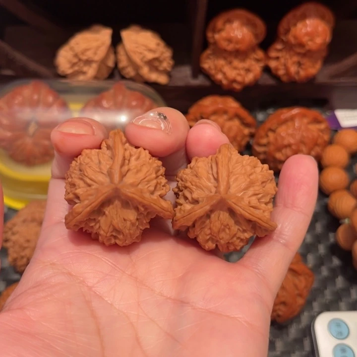 文玩核桃把件.*.三棱