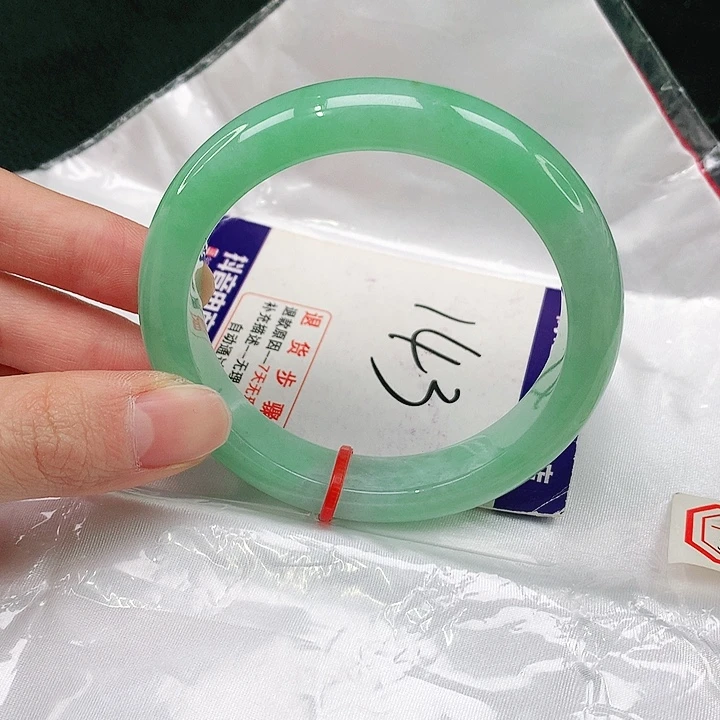 未镶嵌手镯翡翠翡翠手镯