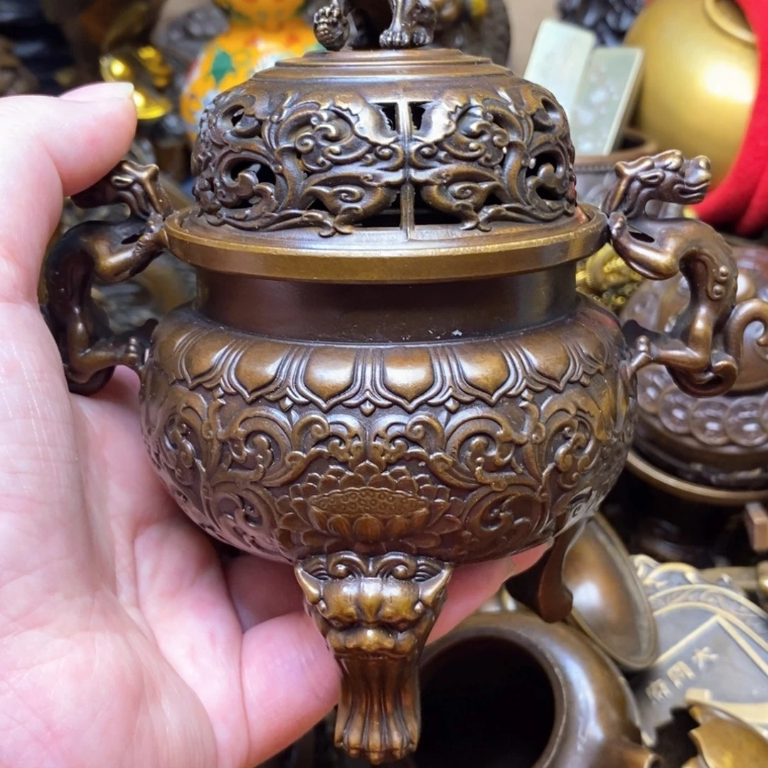 铜器摆件做工精良