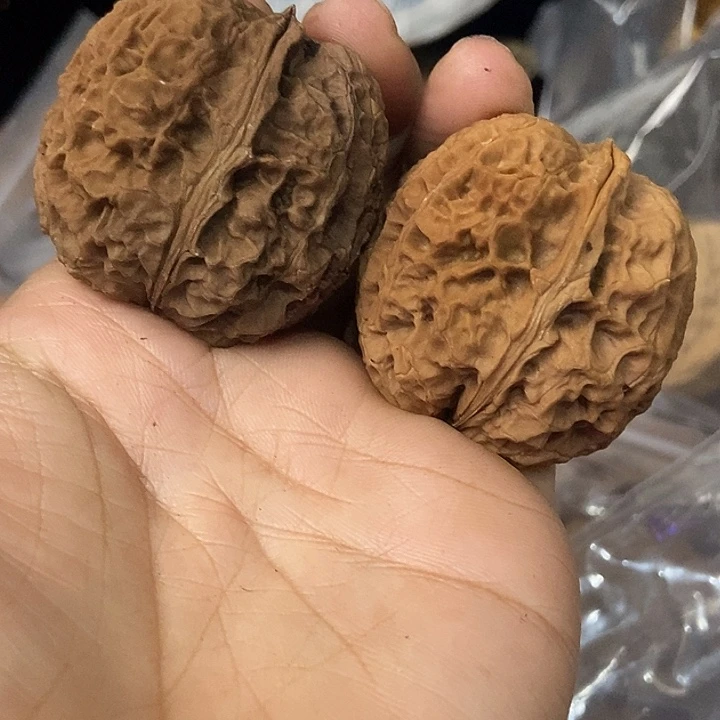 文玩核桃把件云南铁核桃基地25