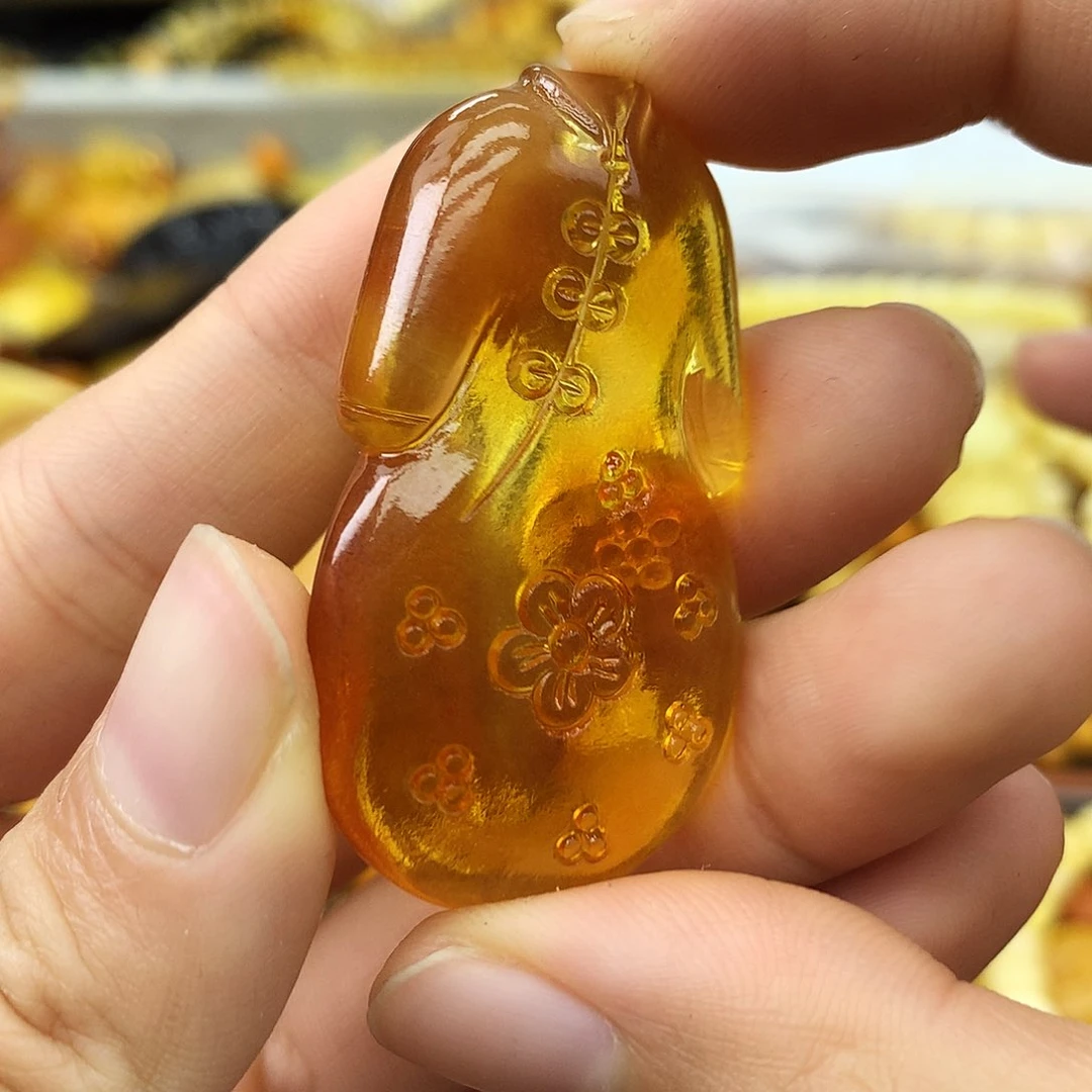 未镶嵌琥珀珠宝奇石