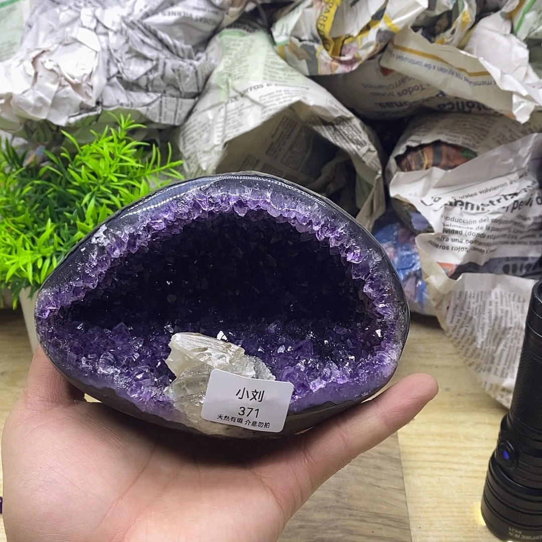 未镶嵌水晶大型摆件（非配饰）