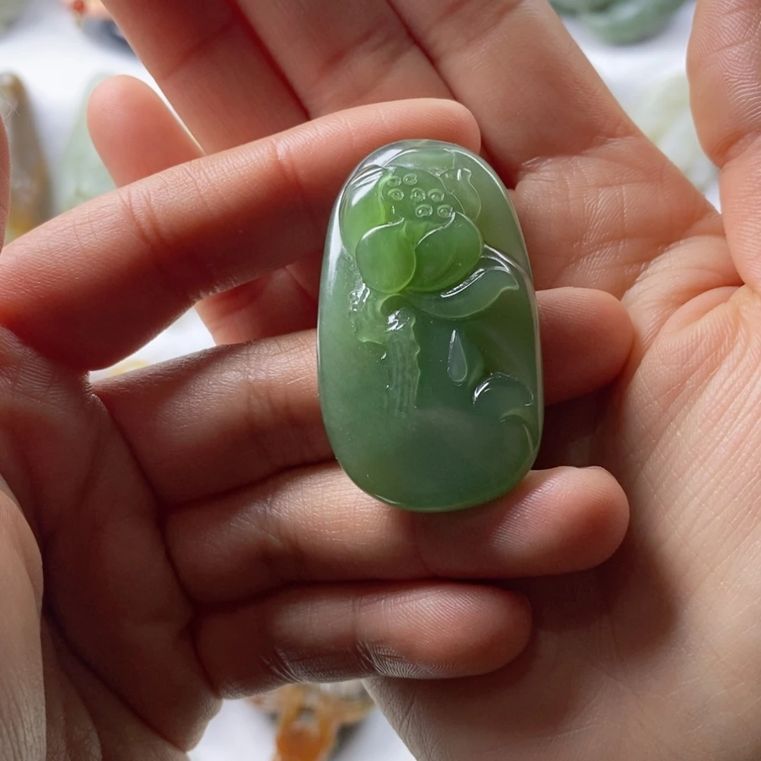 未镶嵌和田玉挂件