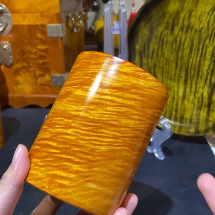 金丝楠笔筒15665665556666556