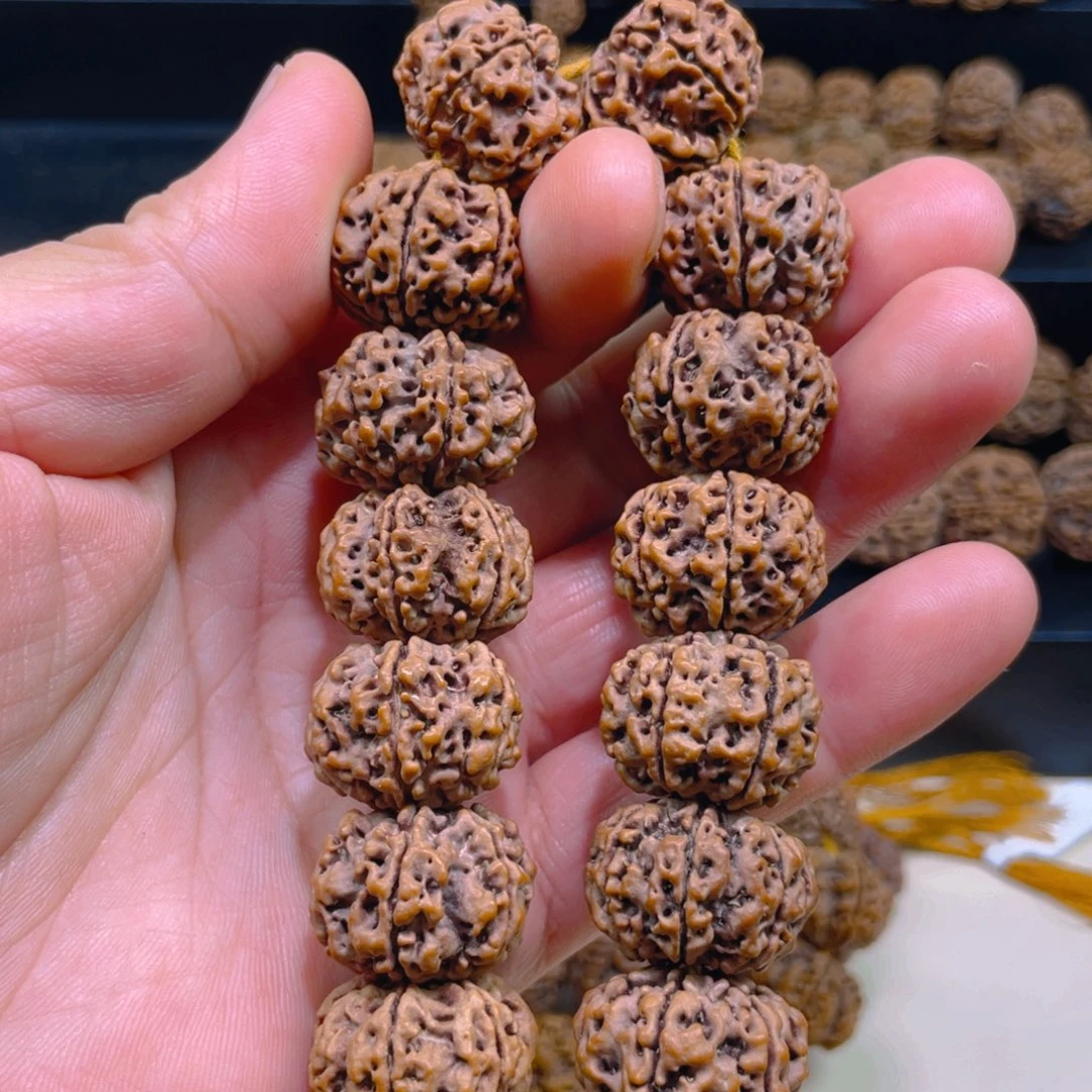 金刚菩提吊坠23mm天然纽扣雪花六瓣