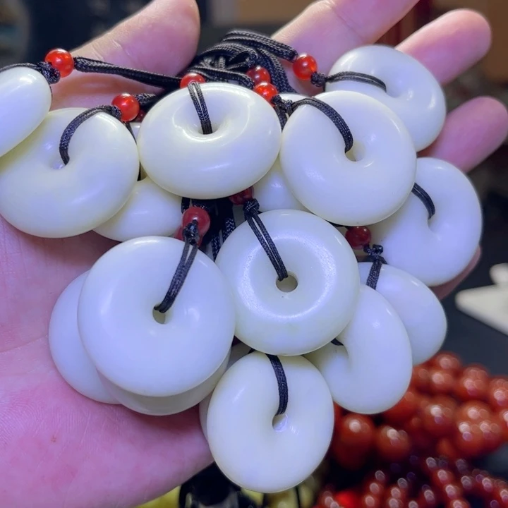 蛇纹石玉未镶嵌颈饰多样性发货