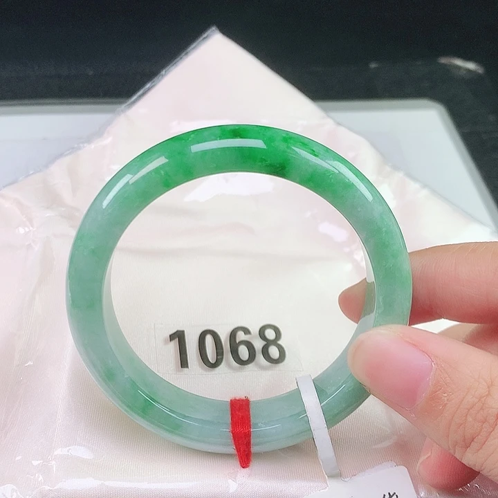 翡翠未镶嵌手镯翡翠