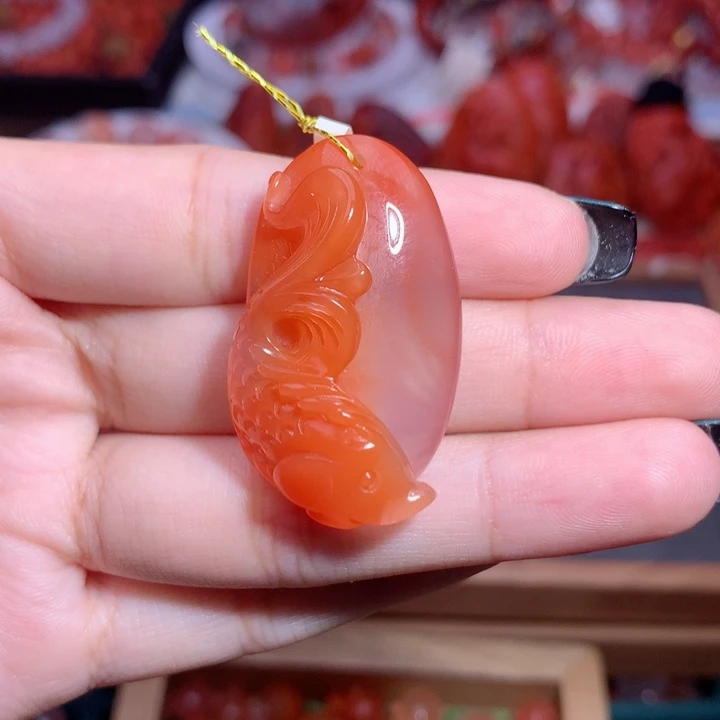 南红玛瑙未镶嵌南红锦鲤吊坠