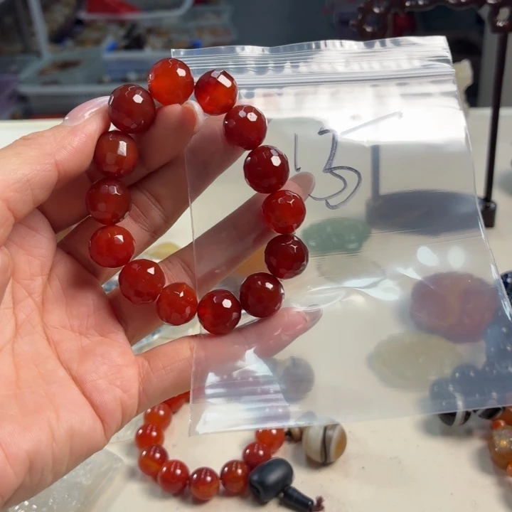 摩***士未镶嵌吊坠(不含链)玛瑙/玉髓