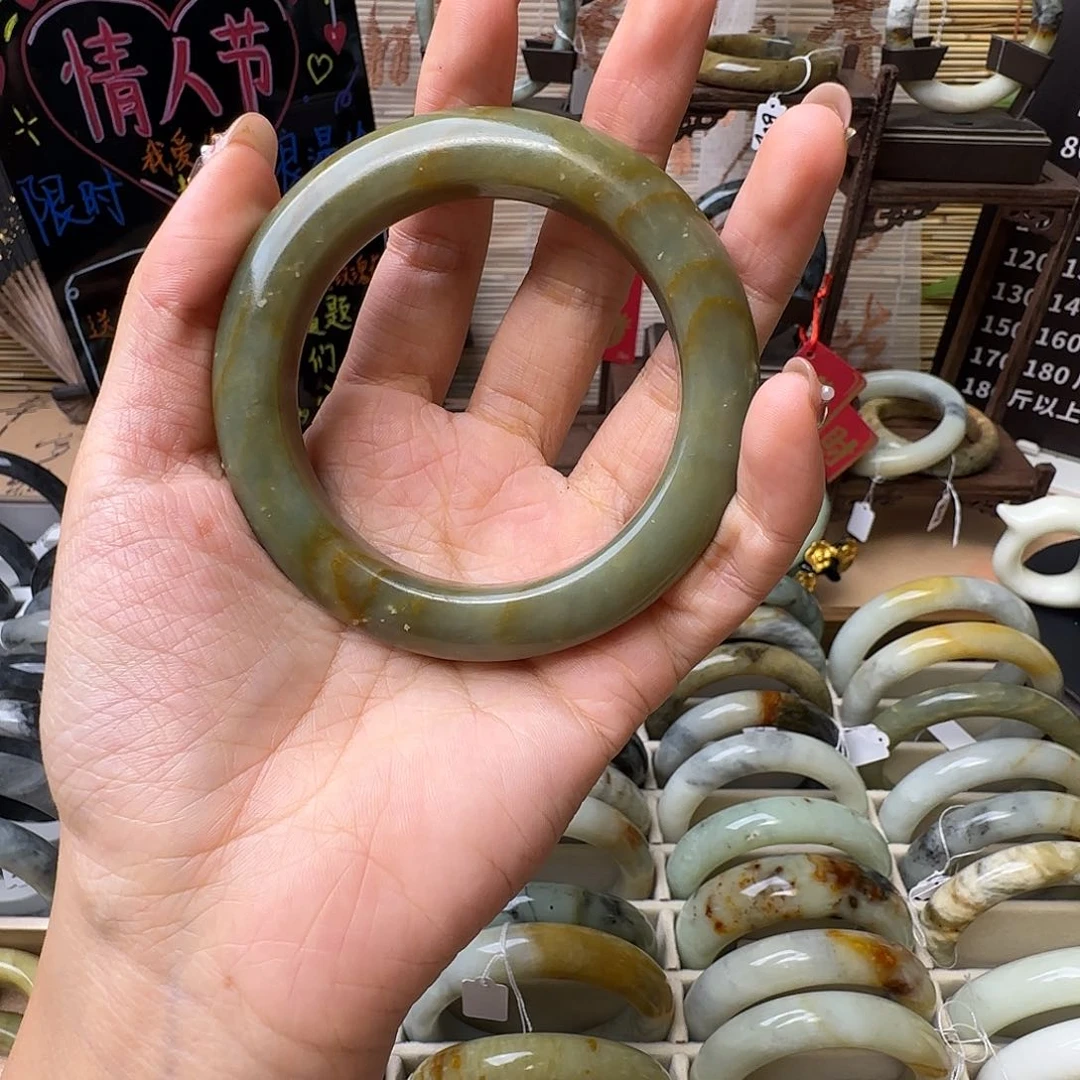 蛇纹石玉手镯未镶嵌曦